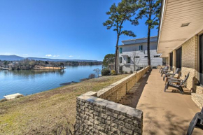 Stunning Hot Springs Retreat on Lake Hamilton